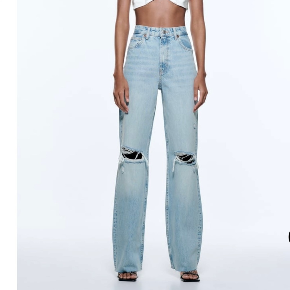 High waisted ripped jeans